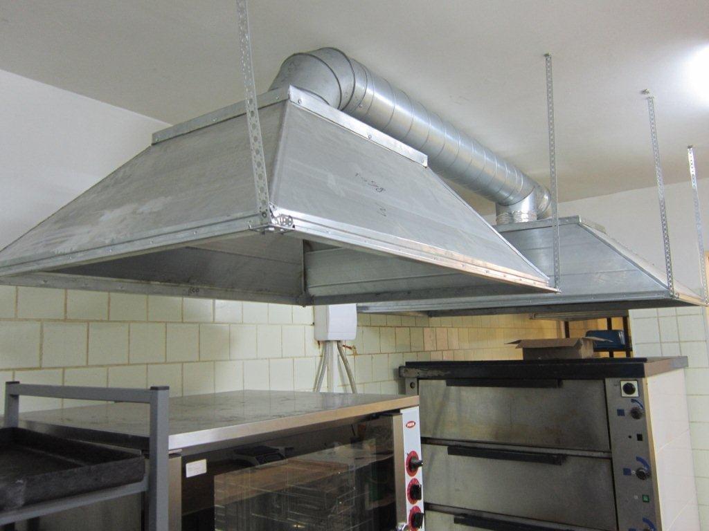 Вентиляция на кухне: схема и правильное устройство